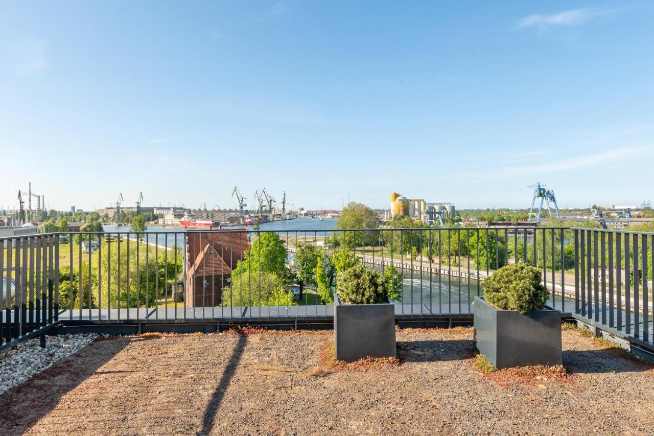 Chlebova - Riverside View Terrace, Free Parking, Gym & Kidsplay By Downtown Apartments Гданск Екстериор снимка