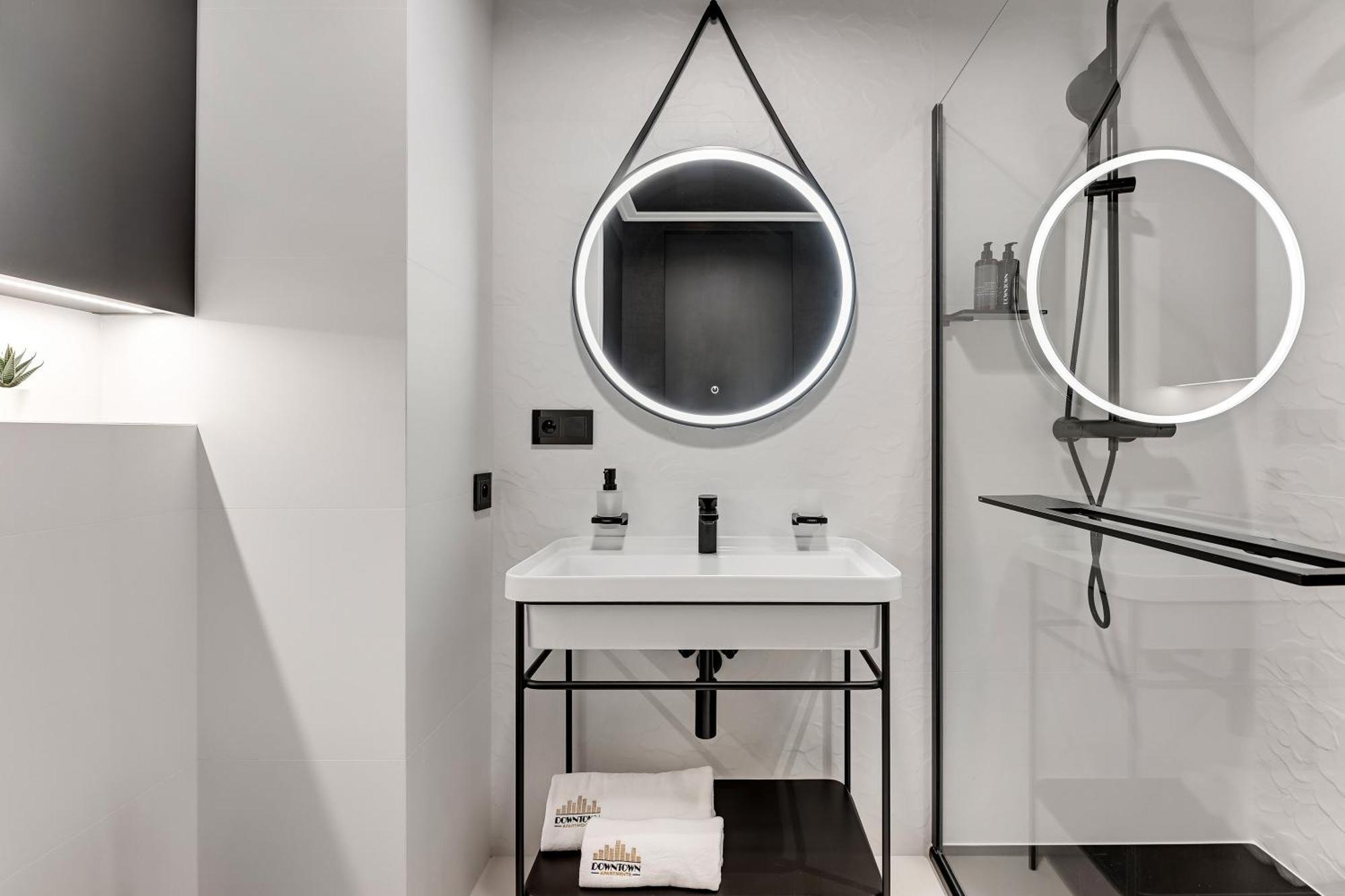Chlebova - Riverside View Terrace, Free Parking, Gym & Kidsplay By Downtown Apartments Гданск Стая снимка