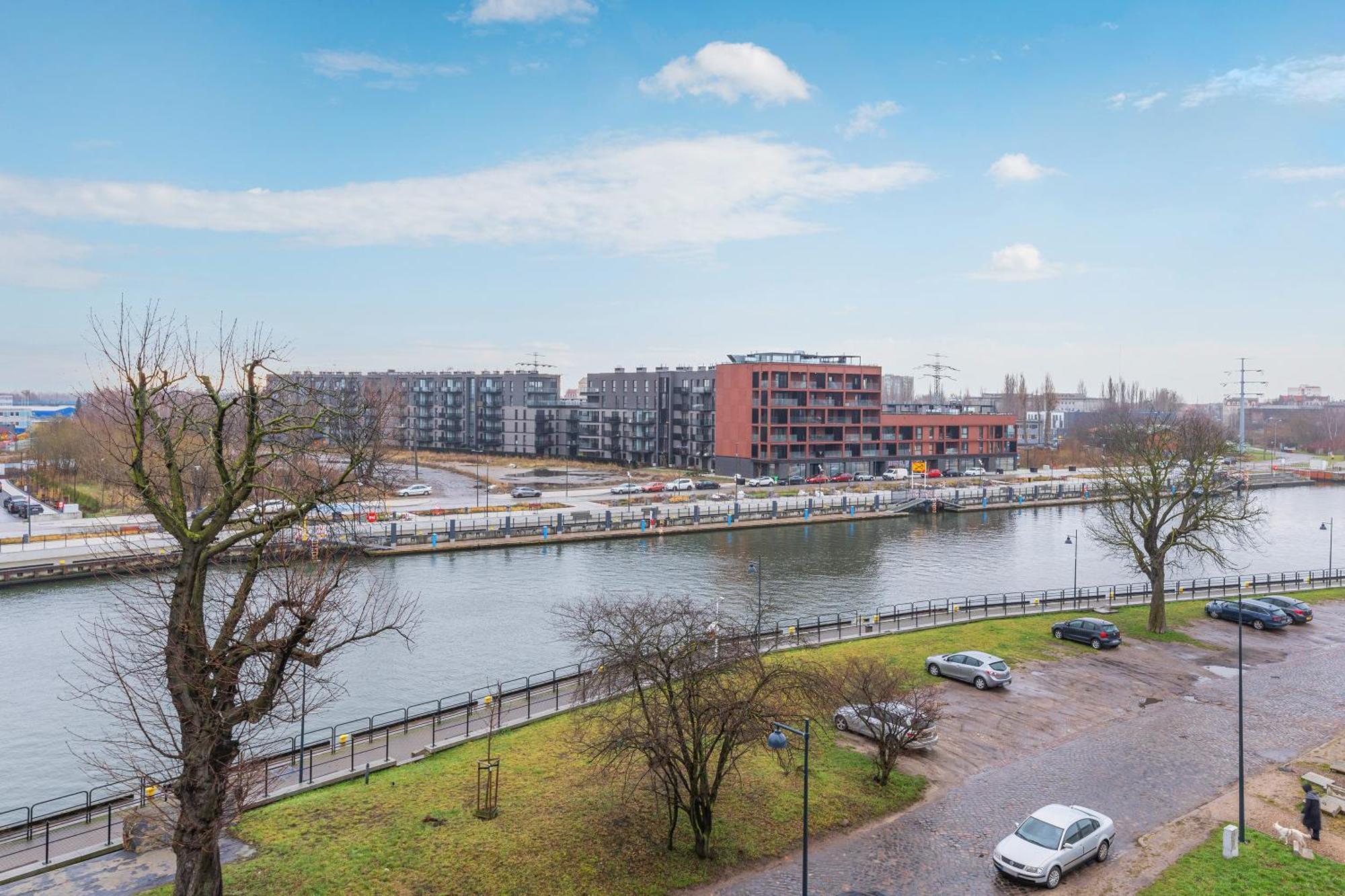 Chlebova - Riverside View Terrace, Free Parking, Gym & Kidsplay By Downtown Apartments Гданск Стая снимка