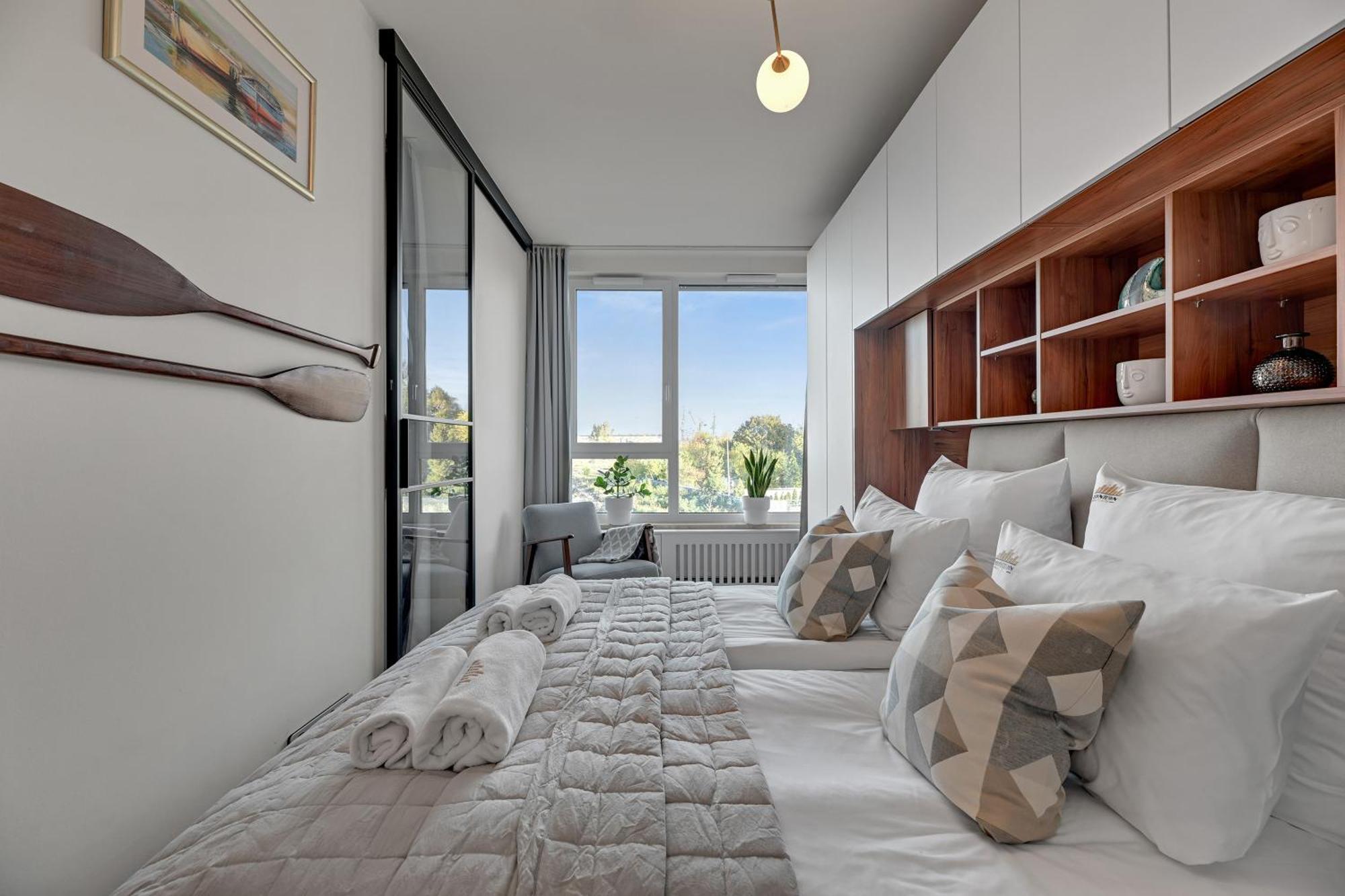 Chlebova - Riverside View Terrace, Free Parking, Gym & Kidsplay By Downtown Apartments Гданск Стая снимка