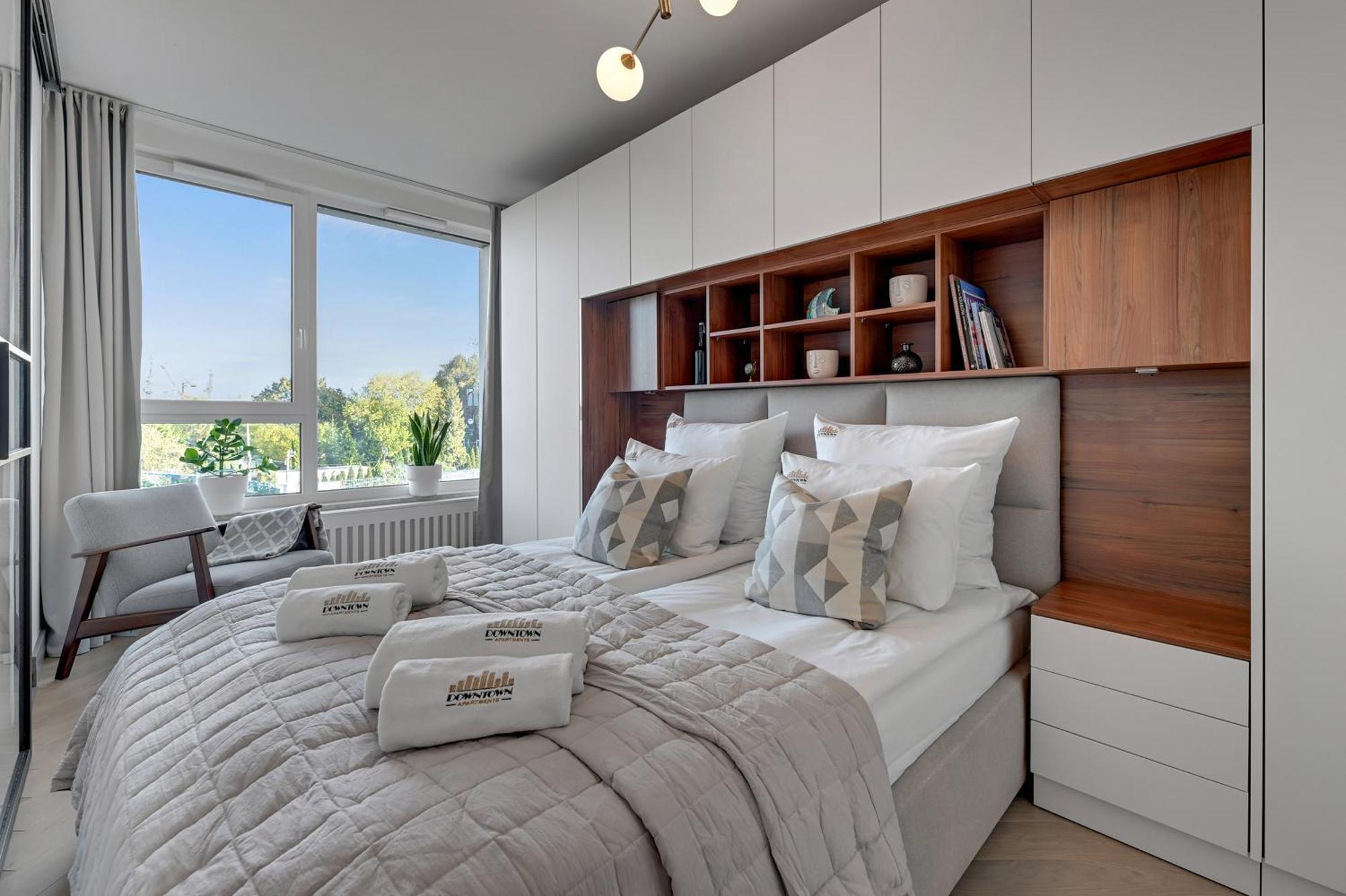 Chlebova - Riverside View Terrace, Free Parking, Gym & Kidsplay By Downtown Apartments Гданск Екстериор снимка