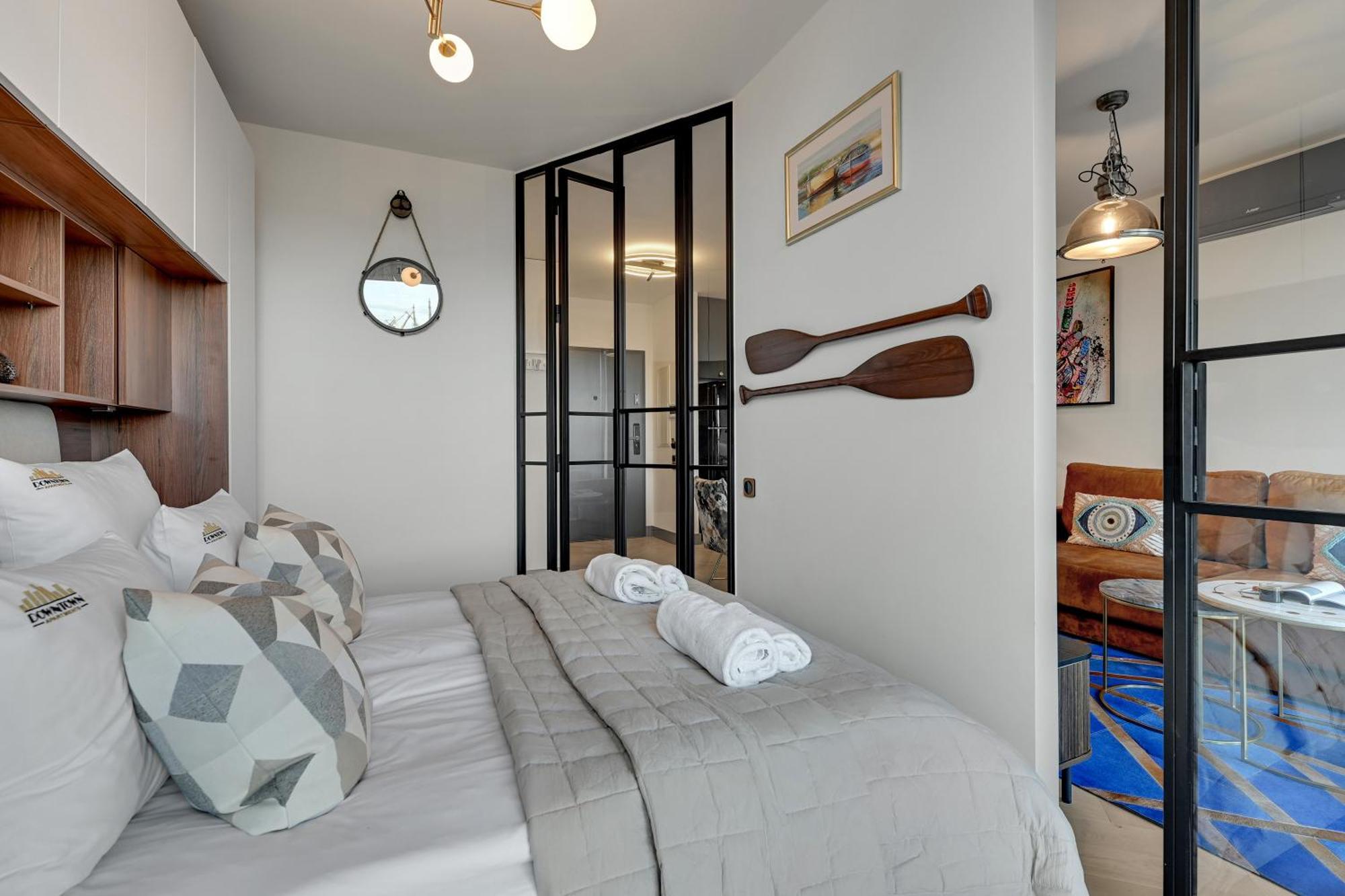 Chlebova - Riverside View Terrace, Free Parking, Gym & Kidsplay By Downtown Apartments Гданск Екстериор снимка