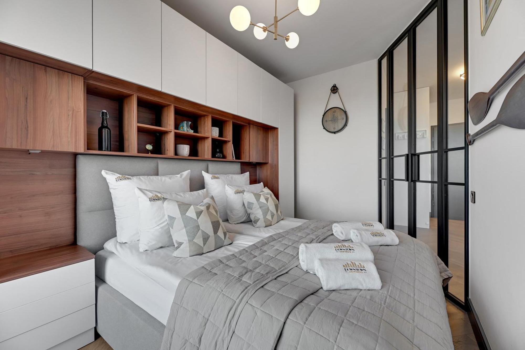 Chlebova - Riverside View Terrace, Free Parking, Gym & Kidsplay By Downtown Apartments Гданск Екстериор снимка