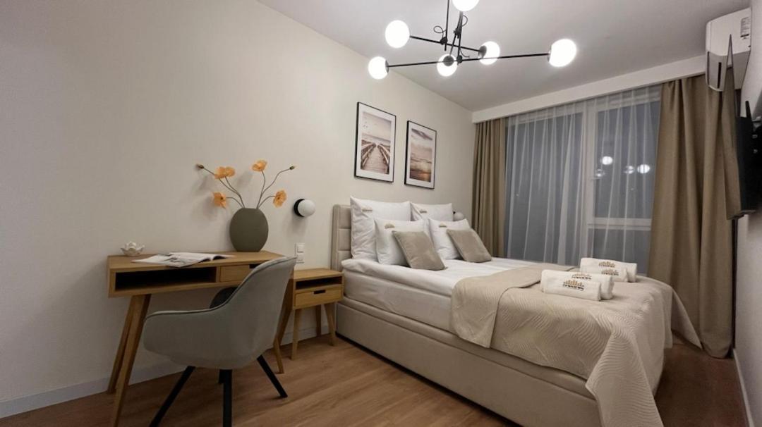 Chlebova - Riverside View Terrace, Free Parking, Gym & Kidsplay By Downtown Apartments Гданск Екстериор снимка